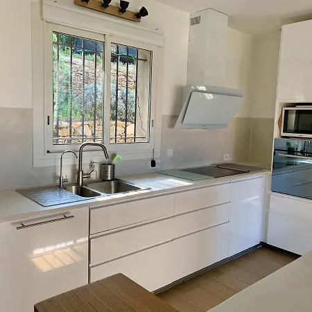 Villa Buly, 4 Chambres Vue Mer Et Piscine *
