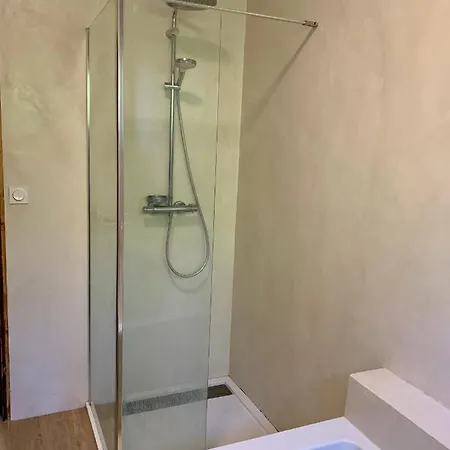 Buly, 4 Chambres Vue Mer Et Piscine Villa